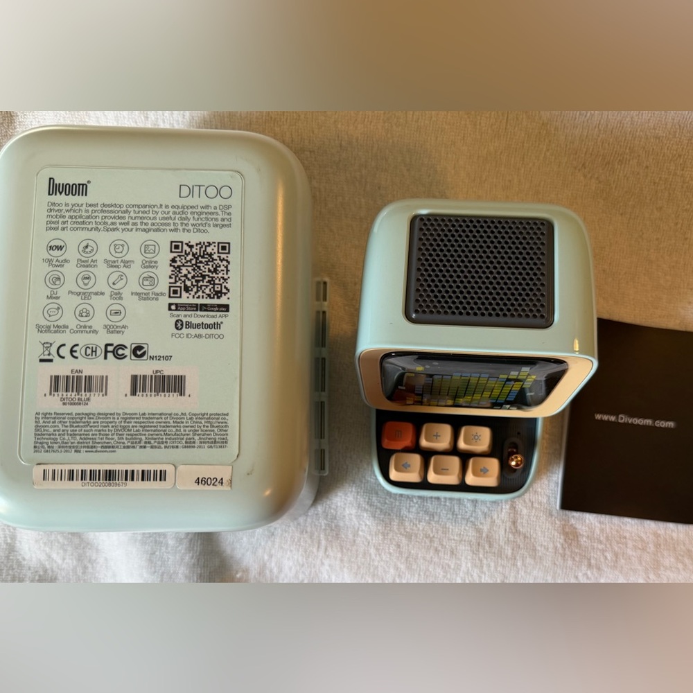 Divoom Ditoo Retro Pixel Art Game Bluetooth Speaker - Picture 9 of 15